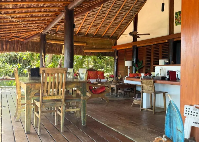 Charmoso Bangalo Balines Pe Na Areia Outeiro Das Brisas